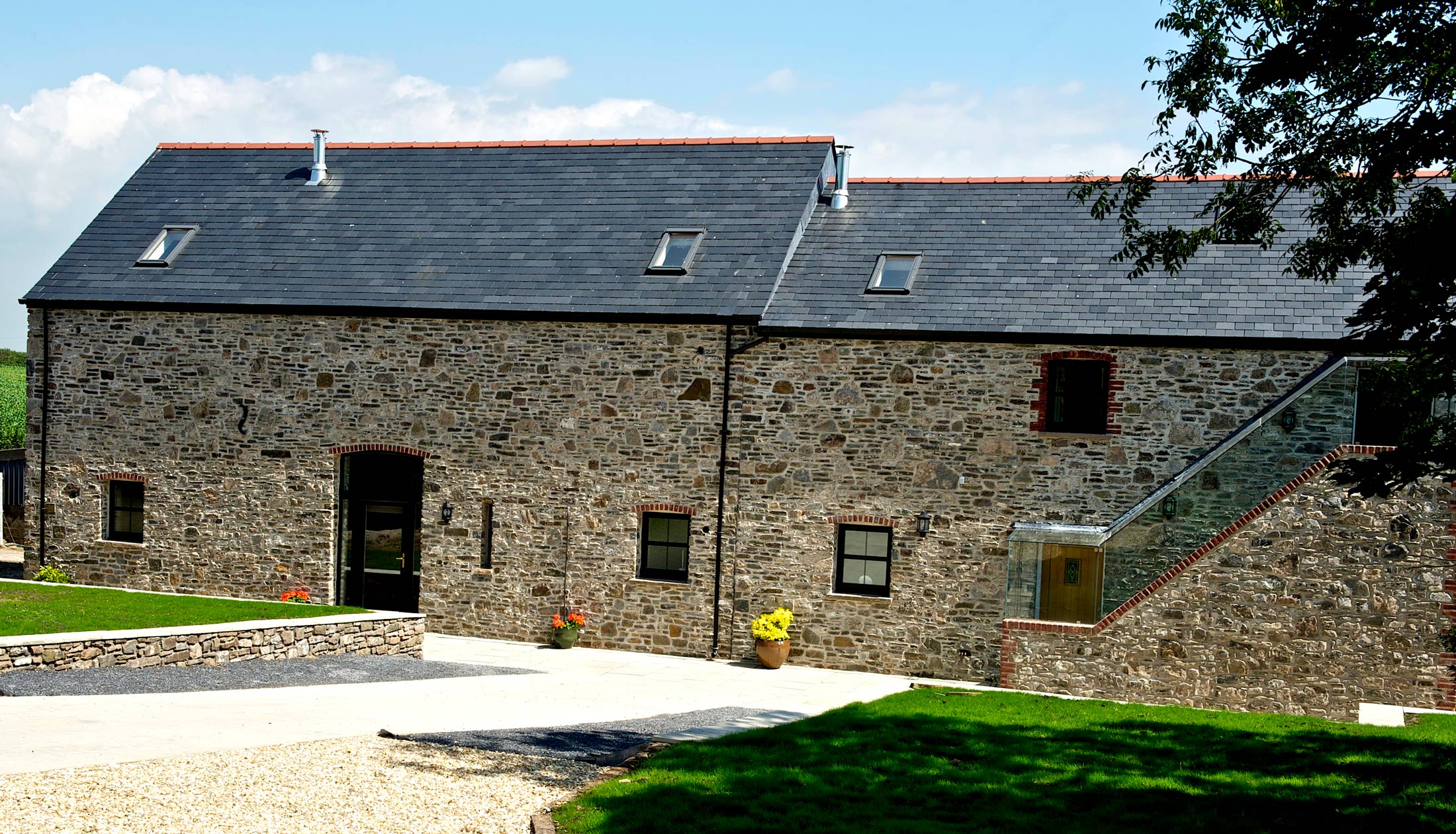 Kidwelly Farm Cottages hero