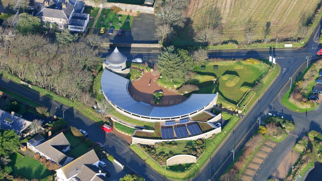 Oriel y Parc feature